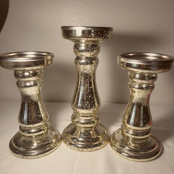 Golden Mercury Glass Pedestals – Set of 3 - Picture 1 of 4